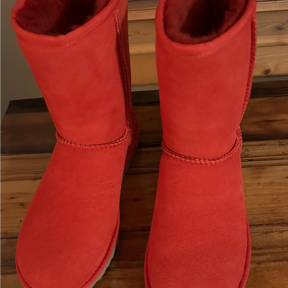 UGG Classic Short Boots